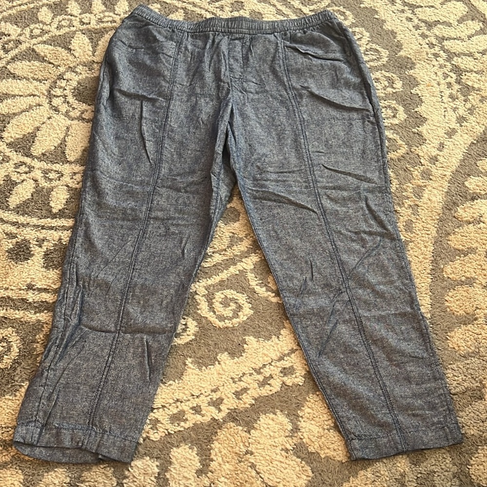 Old Navy high-waisted linen blend pants, chambray blue denim look, size L NWOT!